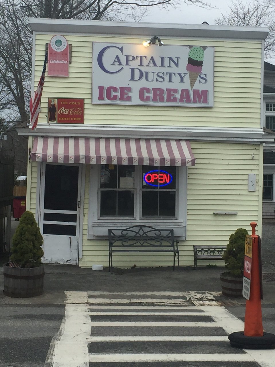 Captain Dusty`s Ice Cream